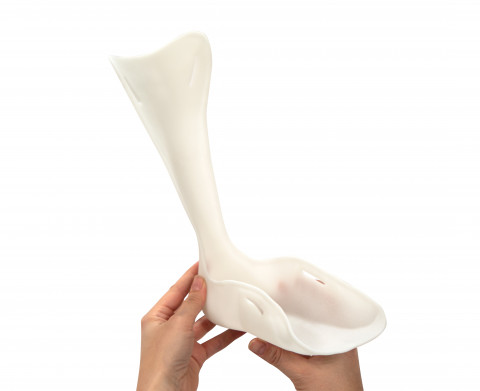 DuraForm PAx는 맞춤형, 준맞춤형 보조기 산업에서 요구하는 정확성과 부품 유연성 그리고 무한한 설계 자유도를 구현한다