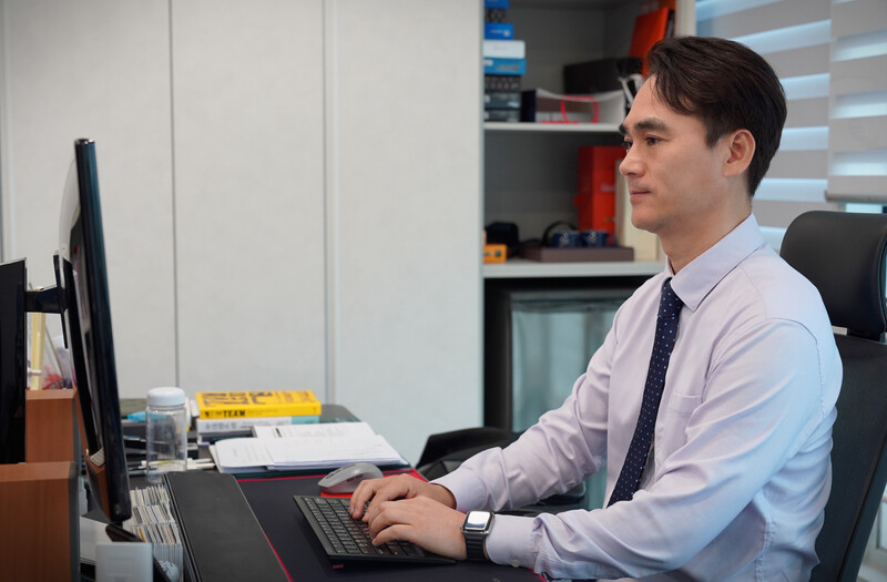 장민호 대표는 기업이 AI 도입에 성공하려면 다양한 경험을 축적하고 고객 비즈니스를 충분히 이해하고 문제를 정의하고, 데이터 구축·AI 모델 개발·인프라 설계·구축·운영 및 관제 전반이 가능한 AI MSP 파트너가 필요하다고 말했다. 