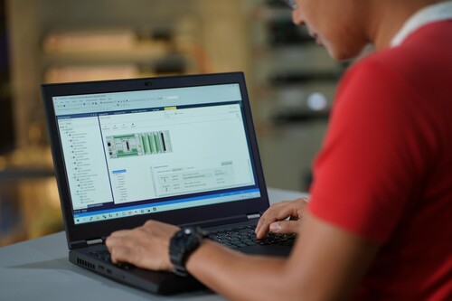 로크웰 오토메이션이 컨트롤러 펌웨어 버전 22를 출시했다.