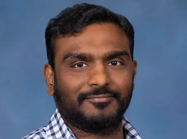 벤카타 마노지 쿠마르 아다파 / 정보 기술 관리자
