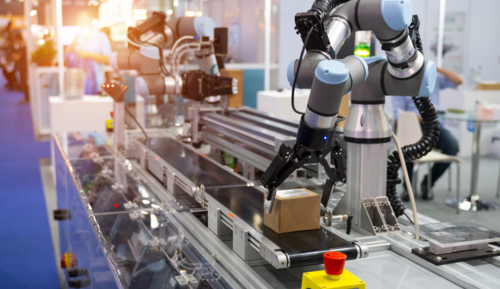 작업 중인 유니버설 로봇의 협동로봇