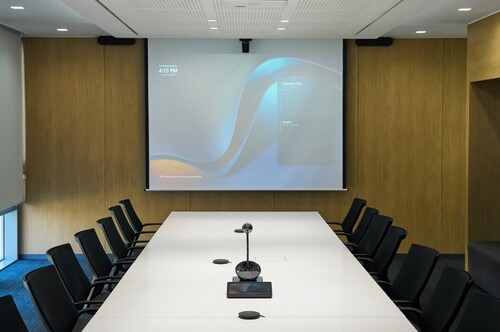 에어프레미아 본사 회의실에 설치된 로지텍의 하이브리드 워크플레이스 솔루션