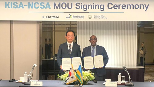 업무협약 기념 사진(자료제공=KISA)
