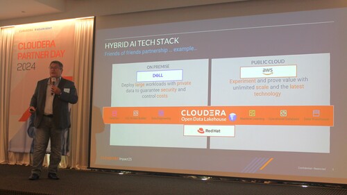 엘빈 헤이브(Alvin Heib) 클라우데라 유럽·중동·아태지역 연합 선임 총괄 '글로벌 파트너 생태계 혁신' 주제로 발표 하고 있다