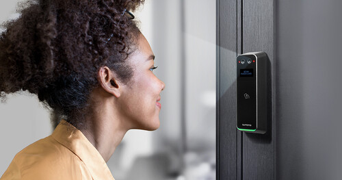 바이오엔트리 AI 안면 인증 ‘바이오엔트리 W3’ 제품 예시