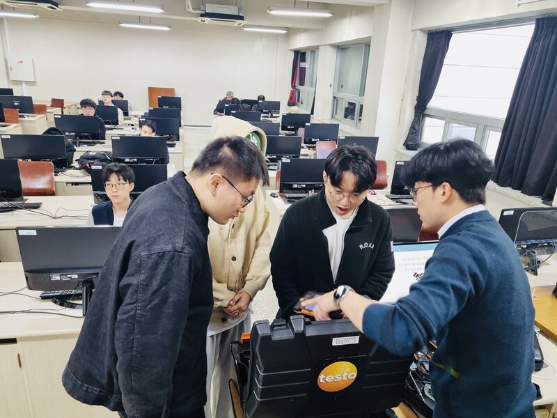 테스토코리아가 수원대학교 소방안전설비공학과 학생들을 대상으로 TAB 및 기계설비를 소개했다.