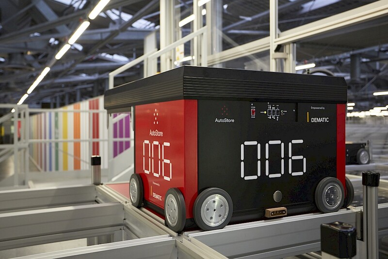 오토스토어 시스템의 이동 로봇