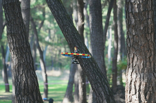 ETRI가 실종자 수색하는 자율비행 로봇을 개발했다.