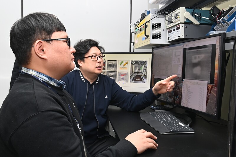 한국전자통신연구원이 다중 디지털 엑스선을 활용해 지면 아래 물체의 형상 및 물질을 구분해 영상화할 수 있는 지면 투과 탐색기술을 개발했다.