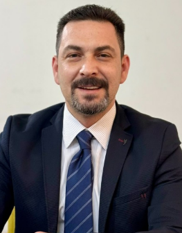 지우어 하산 나지브(Hassan Najib) 최고운영책임자