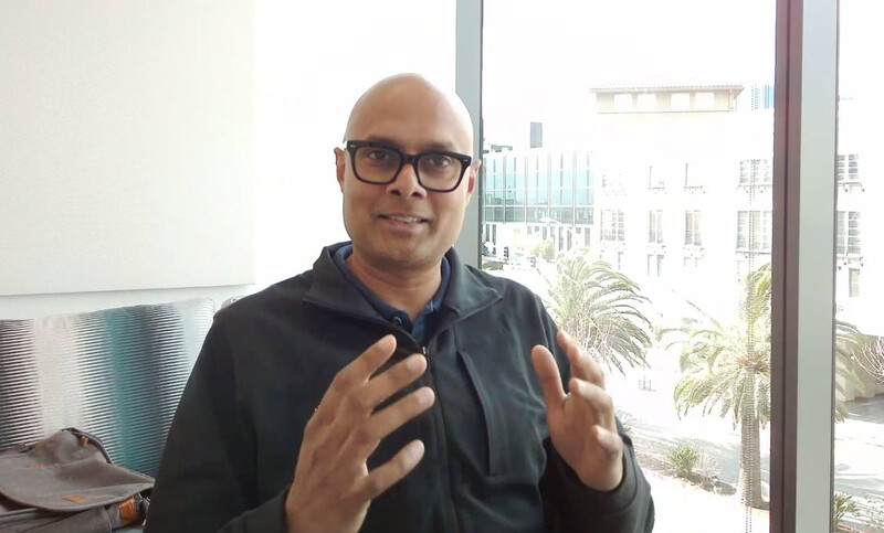 화상회의 플랫폼으로 발표중인 아난드 라가반 시스코 AI 제품 총괄 부사장