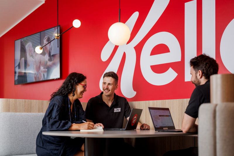 인공지능은 이미 미래의 업무 방식을 근본적으로 변화시키고 있으며, 그 속도는 더욱 빨라지고 있습니다. 켈라노바의 수석 부사장 겸 최고 디지털 및 정보 책임자(CDO)인 레슬리 샐먼은 AI 혁명에 대비한 직원 준비 전략에 대한 통찰력을 공유합니다.