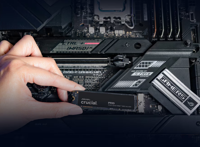 마이크론 크루셜 p510은 M.2 2280 폼팩터의 단면 디자인으로, PCIe Gen5 환경에서 구동시 1TB 모델은 최대 1만1000MB/s의 순차 읽기 속도와 9500MB/s의 순차 쓰기 속도를 구현한다. 