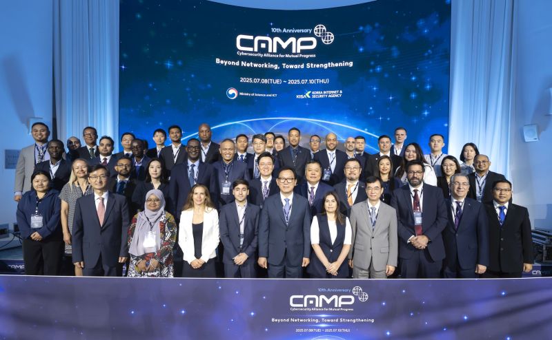 캠프 10주년 기념 행사